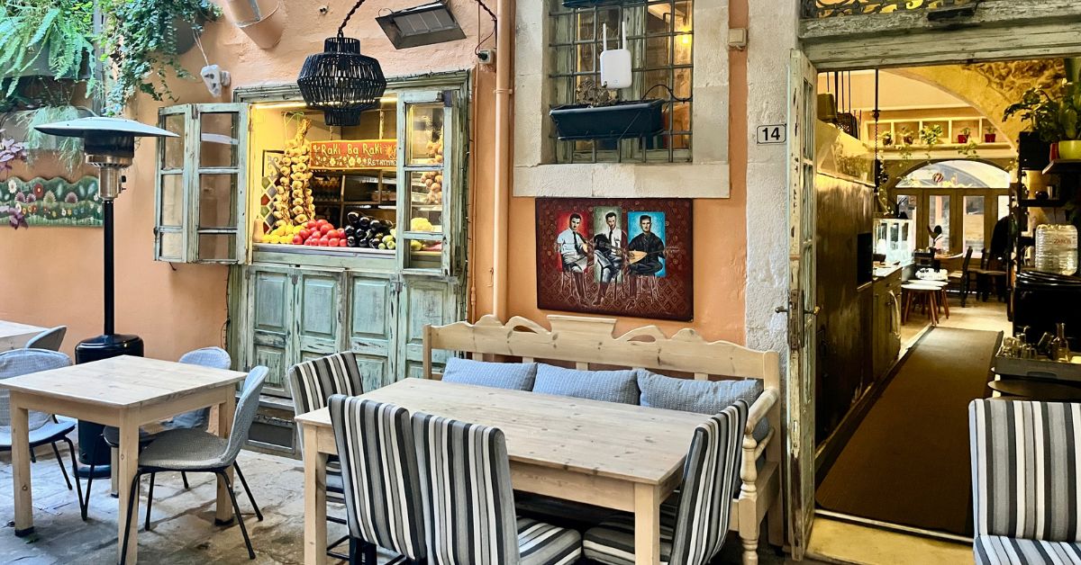 Avli Lounge Apartments v historickém centru Rethymna obklopený benátskými uličkami“